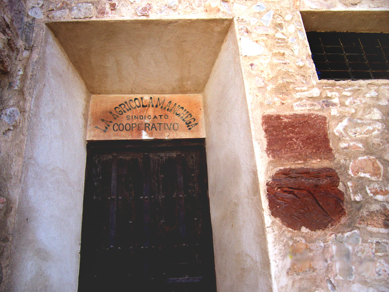 Entrada a la Agrcola Manchega en el Psito