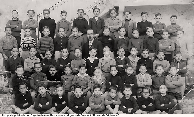  Don Jos Sainz en el Colegio Teresiano. 1942