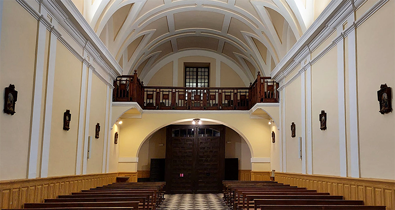 Interior del santuario