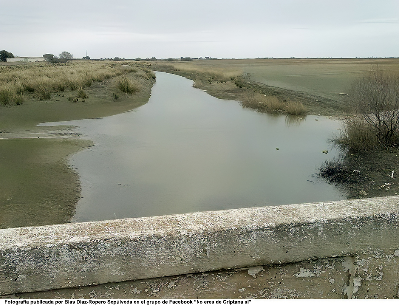 Antiguo puente sobre el ro Zncara en la carretera de Arenales