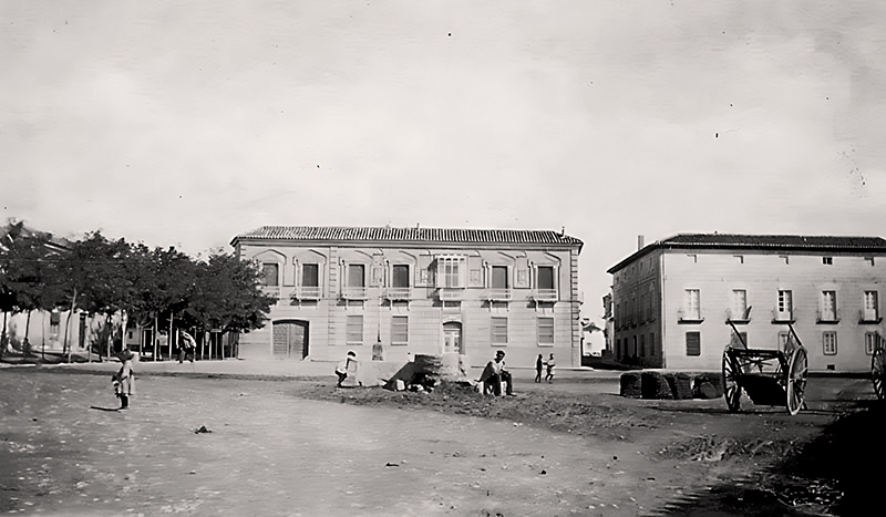 La casa Hunda y el Colegio Teresiano