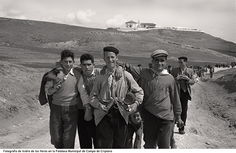 Camino de tierra de la Virgen