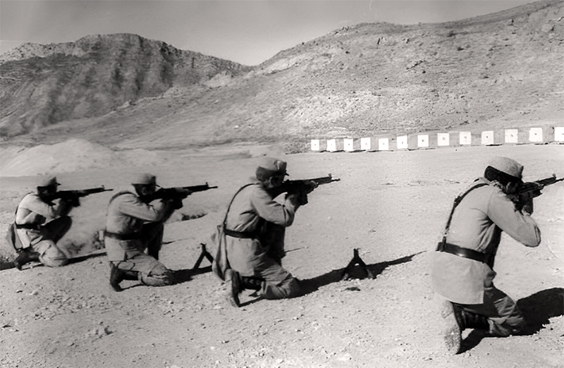 Prcticas de tiro en el cerro de San Pedro